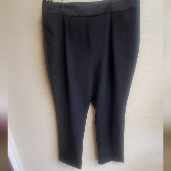 WHBM Black Tuxedo pleated taper pants 16 - Picture 5 of 5